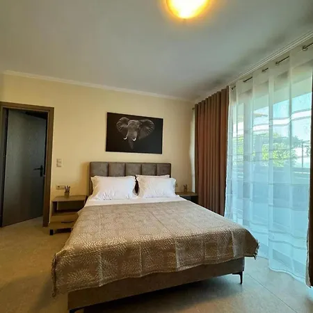 Апартаменты Zena *