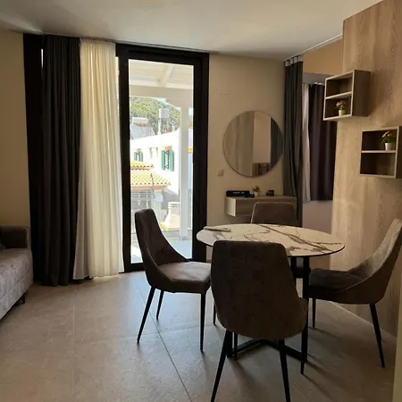 Апартаменты Zena *